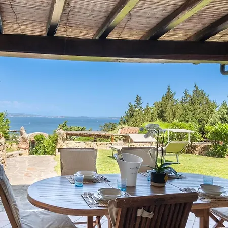 Vista Mare Cala Dei Ginepri Con Giardino
