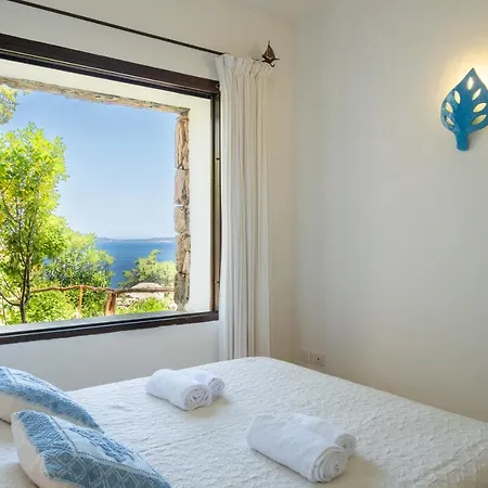 Holiday home Vista Mare Cala Dei Ginepri Con Giardino *
