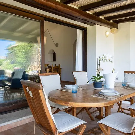Vista Mare Cala Dei Ginepri Con Giardino Holiday home *