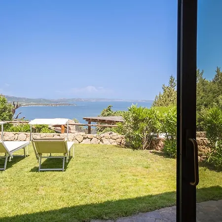 Vista Mare Cala Dei Ginepri Con Giardino