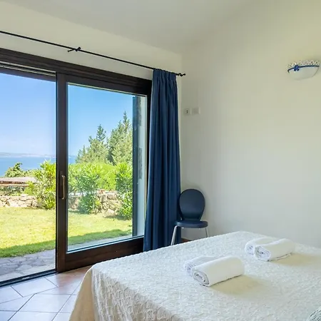 Vista Mare Cala Dei Ginepri Con Giardino